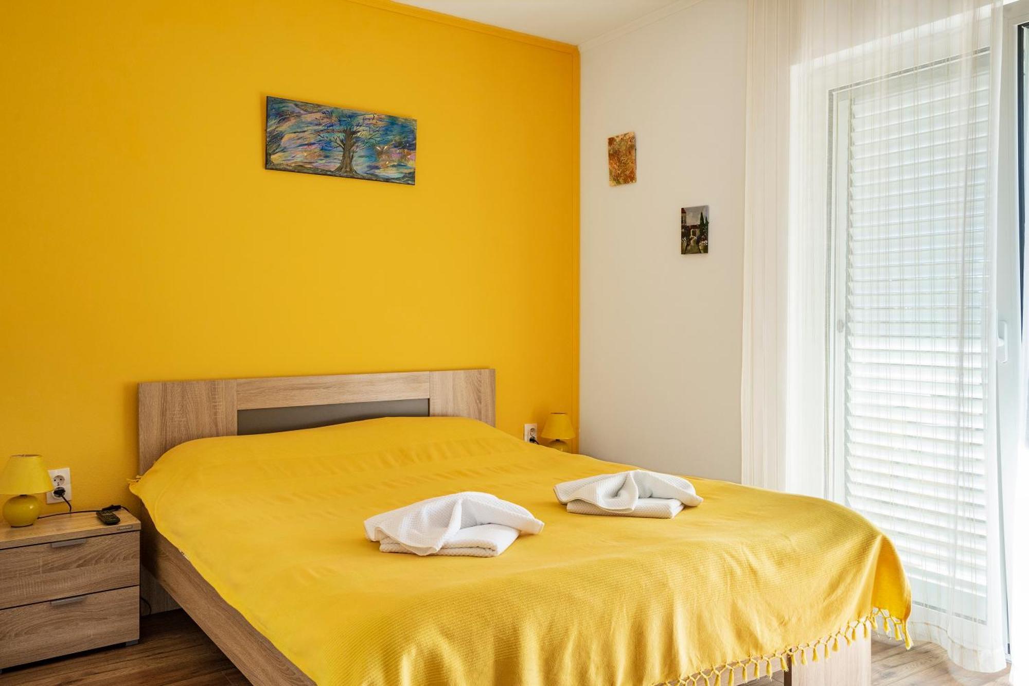 Apartments Viktoria ติวัต ภายนอก รูปภาพ