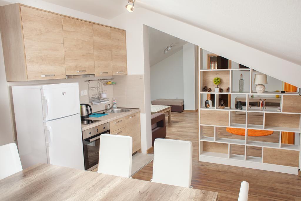 Apartments Viktoria ติวัต ภายนอก รูปภาพ