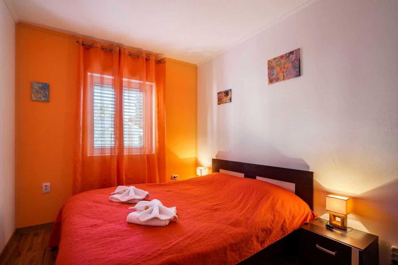 Apartments Viktoria ติวัต ภายนอก รูปภาพ